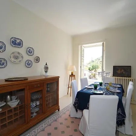 Perfect Getaway With Excellent Amenities Villa