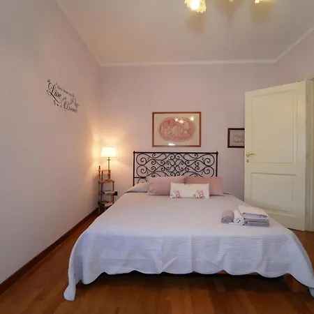 Perfect Getaway With Excellent Amenities Sarzana